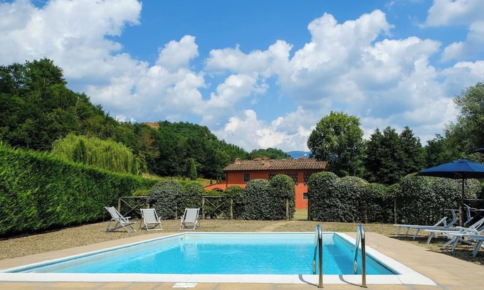 Reggello Villa | Villa Casa Rossa in a scenic place. 16 people