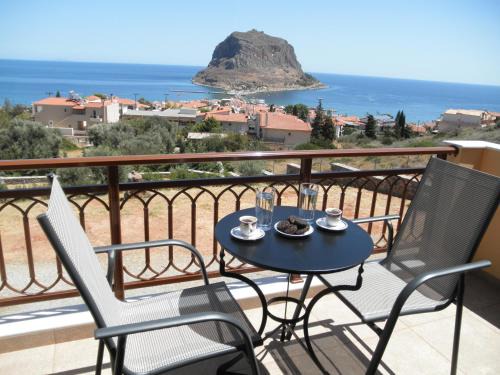 Monemvasia House | Villa Cazala