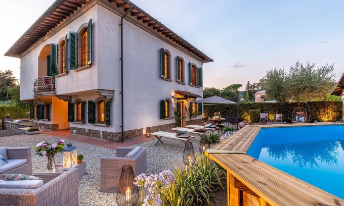 Lucca Villa | Villa Cesare, a Convenient 4 bedroom Villa with Pool close to Lucca Town