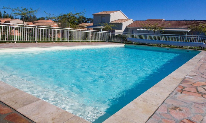 Prunete House | Villa Climatisée T3 Piscine Chauffée Accès Direct à la Plage de Prunete