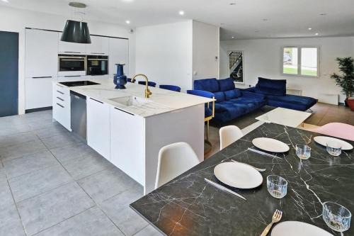 Collonges-au-Mont-d'Or House | Villa Collonges