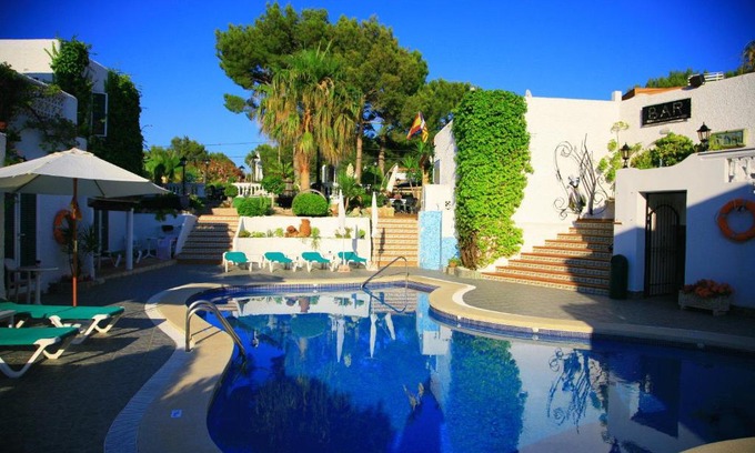 Peguera House | Villa Columbus Rooms and Restaurant