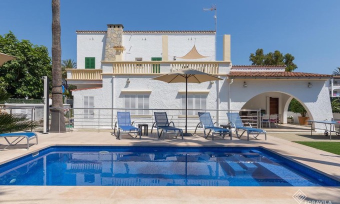 Alcudia Ski Chalet | Villa Comes