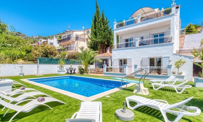 Lloret de Mar Villa | Villa "Costacabana - Maribel" with Private Pool, 3 Private Terraces & Wi-Fi
