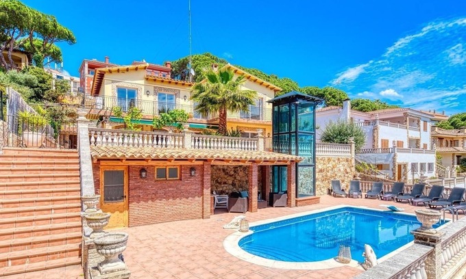 Lloret de Mar Villa | Villa "Costacabana - Dolce Vita" with Private Pool, Private Terraces & Wi-Fi