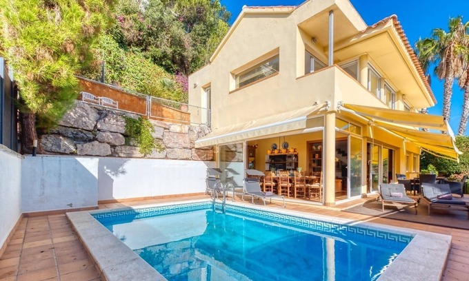 Blanes Villa | Villa "Costacabana - Santa Cristina" with Sea View, Private Pool & Wi-Fi