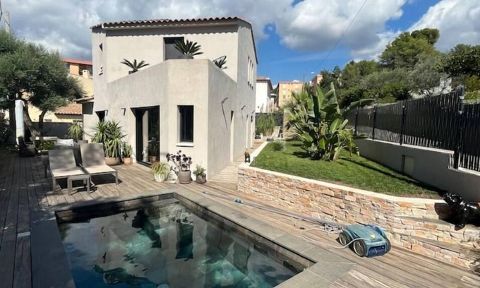 Six-Fours-les-Plages Villa | Villa de Charme Avec Piscine