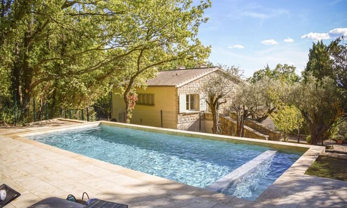 Fayence Villa | Villa De L'Ourse - Five Bedroom Villa, Sleeps 12