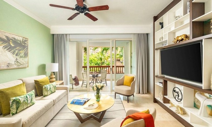 Downtown Cancun Resort | Villa Del Palmar Cancun Resort: experience a luxury stay.