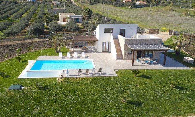 Scopello Villa | VILLA DELLA PIGNA with 4 rooms with a semi infinity pool and sea view in Scopello.