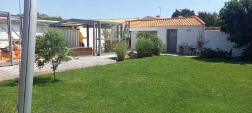Les Sables d'Olonne Apartment | Villa des Huniers à La Chaume