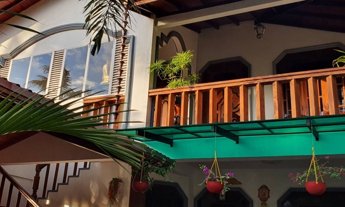 Galle Villa | Villa DK Delight - Comfortable & Peaceful villa - 5 min from the beach!