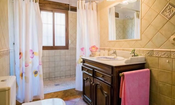 Sayalonga Villa | Villa el Pino: with Private Pool
