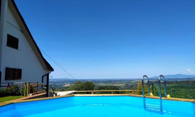 San Vivaldo Villa | VILLA ELEONORAnIndipendent villa with private garden and private outdoor pool