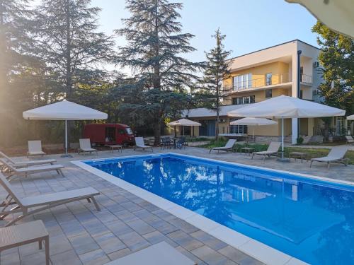 Trn Villa | Villa Ella