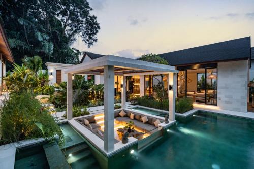 Singakerta Villa | Villa Enjoy Forest by BaliSuperHost