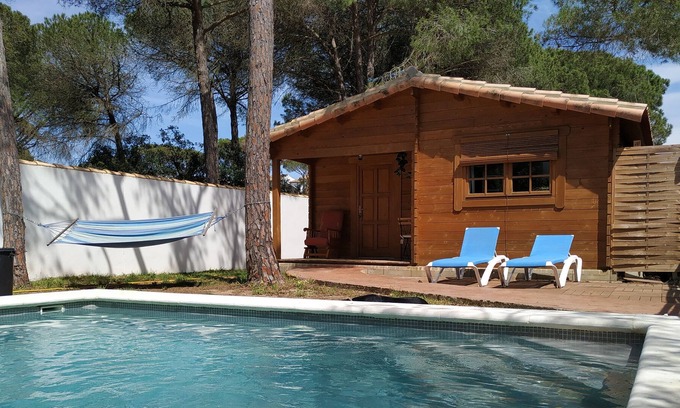 Los Gallos-Cerromolino Ski Chalet | Villa with private pool in La Barrosa