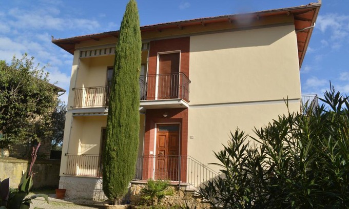 Montepulciano House | Villa Fè -Choose Panoramic View, Jacuzzi, Private Parking
