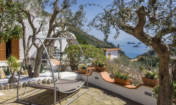 Sirenuse Villa | Villa Farfalla 10 - Four Bedroom Villa, Sleeps 10
