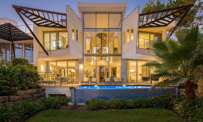Marbella Villa | VILLA FINESSE BY VACATION MARBELLA