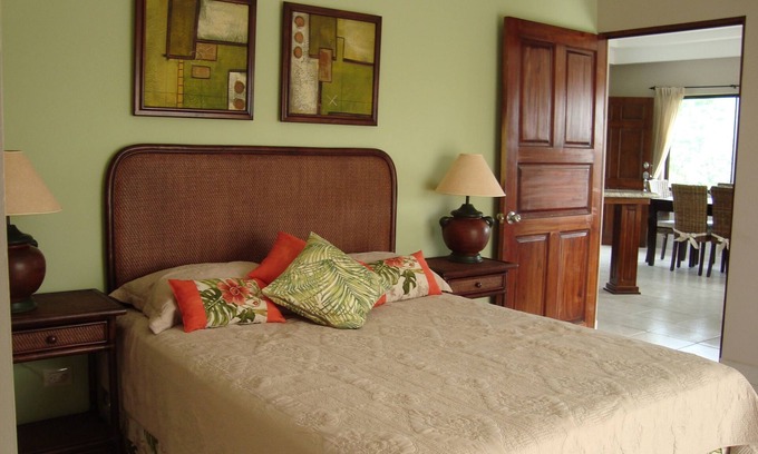 El Ocotal House | Villa for 10, Playa Matapalo. Pool and 2 kitchens.