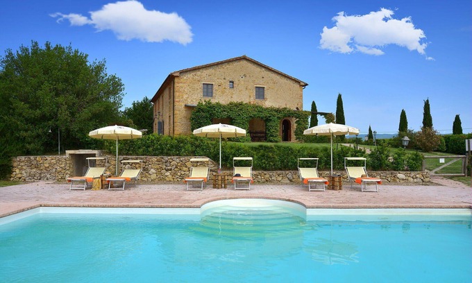 Casale Marittimo Villa | Villa for 12 People with Pool
