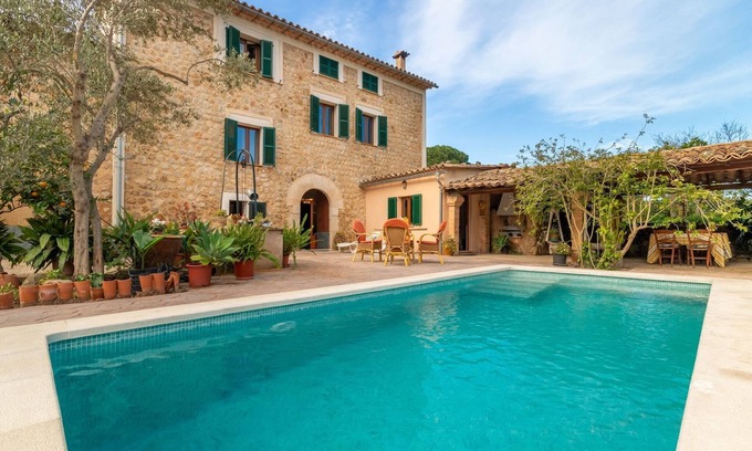 Soller House | Villa Frontera with Saltwater Pool