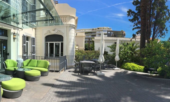 Cannes City Centre Apartment | Villa Garbo