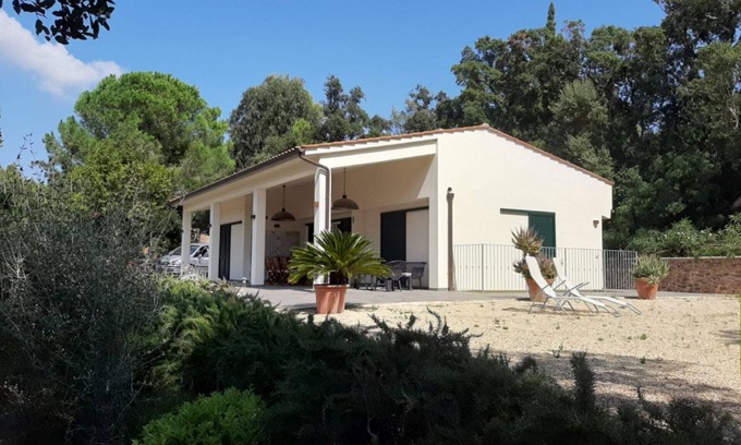 Naregno Villa | Villa Geko well furnished and immersed in a 4000 m2 park in Straccoligno