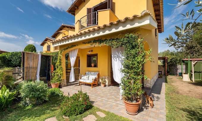 Castiadas Villa | "Villa Ginny e Clari" with Mountain View, Terrace & A/C