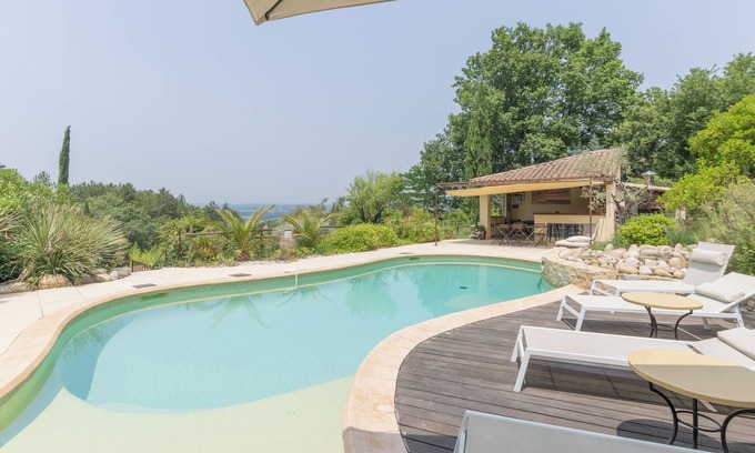 Grospierres House | Villa 'Gite' with Private Pool, Private Garden and Wi-Fi