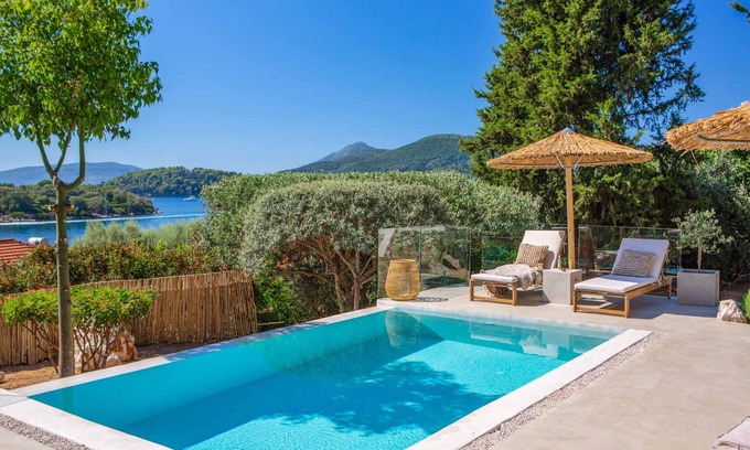 Perigiali Villa | Villa Green Islets - Three Bedroom Villa, Sleeps 6