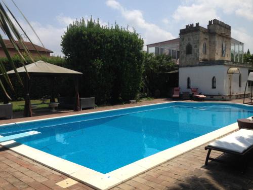 Cascina Apartment | Villa Guelfi