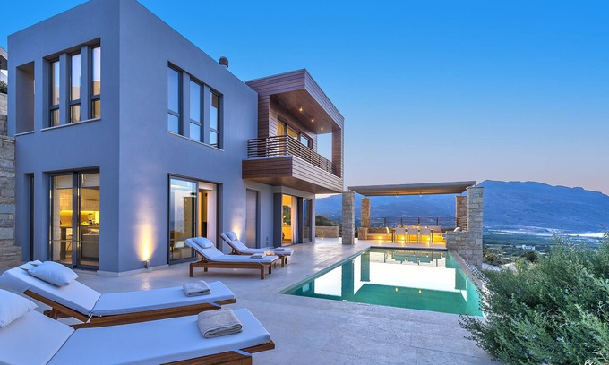 Kissamos Villa | Villa Harmony - private - infinity pool sea views throughout the house