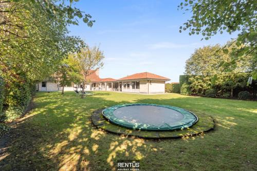 Koksijde House | Villa Hoge Duin - spacious luxury villa with large garden