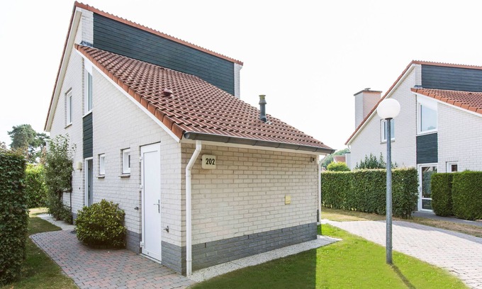 Arcen Villa | Villa in Arcen with Sun Shower & Garden