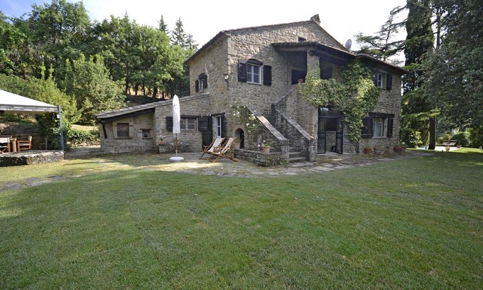 Cortona Villa | Villa in Il Castagno with 3 bedrooms sleeps 7