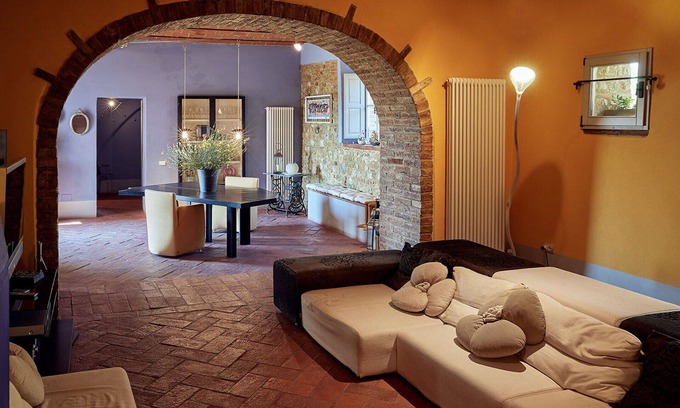 Montelupo Fiorentino Villa | Villa in Montelupo Fiorentino with 6 bedrooms sleeps 11