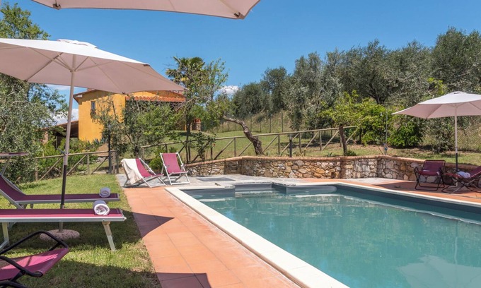 Lucignano Villa | Villa in Lucignano with A/C, pool, garden, spacious veranda for al fresco dining