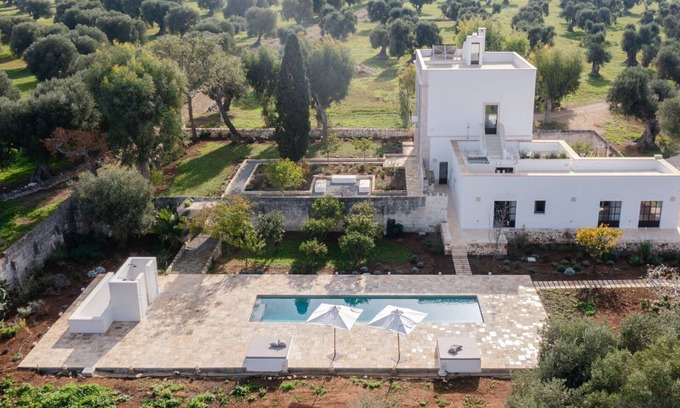 Ostuni Villa | Villa in Ostuni with 6 bedrooms sleeps 14