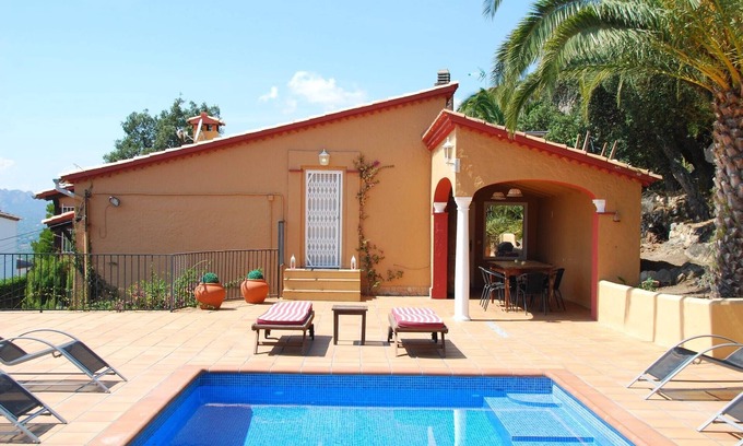 Castell-Platja d'Aro Villa | Villa in Platja d'Aro with Private Pool