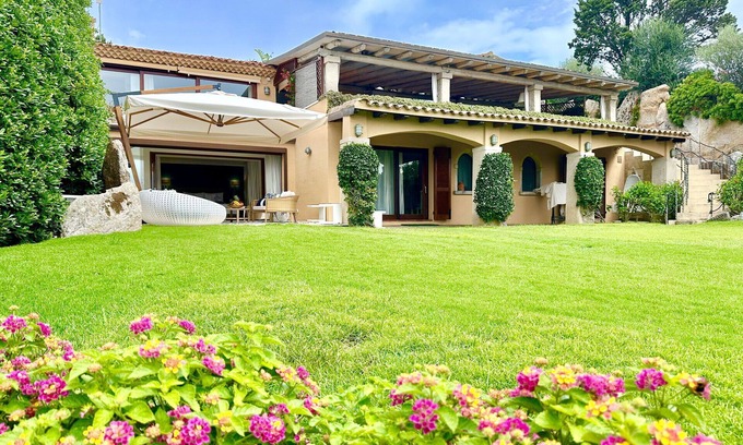 Porto Rotondo Villa | Villa in Porto Rotondo with 7 bedrooms sleeps 14