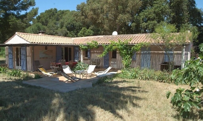 Porquerolles Villa | Villa in the countryside in a wooded property