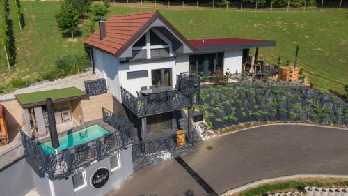 Beltinci Villa | Villa in the Vineyard with Pool, HotTub & Sauna