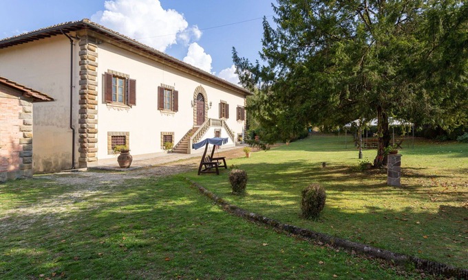Vicchio Villa | Villa in Vicchio with 10 bedrooms sleeps 20