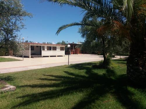 Terlizzi Villa | Villa Indipendente Superior "Fanfan" con ampio Giardino e Piscina