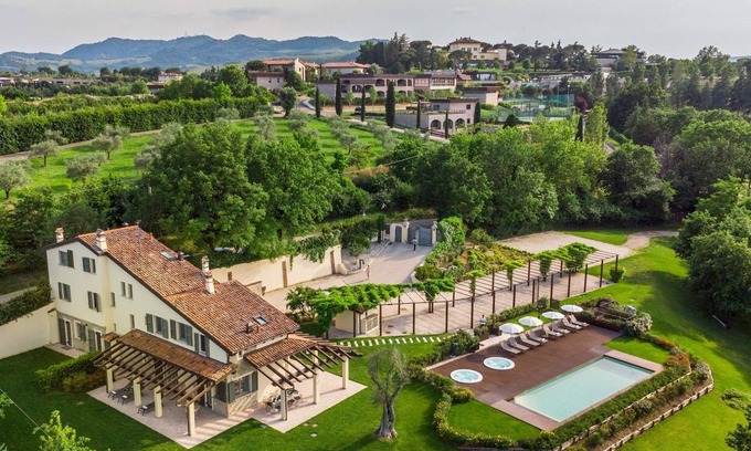 Varignana Villa | Villa Pergola 8, Emma Villas