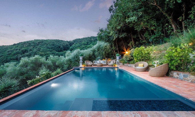 Arsina Villa | Villa Lina, Luxury Farmhouse with Pool and Amazing View close to Lucca Town Centre