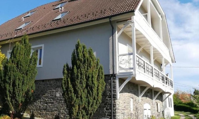 Badacsonytordemic House | Villa Izabella