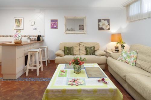 La Cala del Moral Apartment | Villa Jacaranda